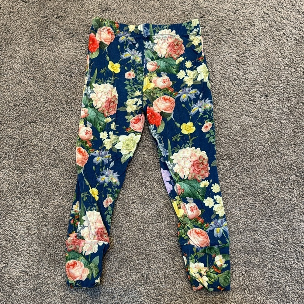 Posh Peanut Carmen Pajama Set - Picture 7 of 8